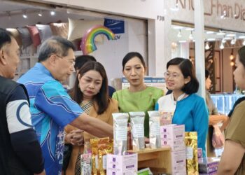 ชวน ชิม ช๊อป ในงาน “Green Local Market ตลาดสินค้าเกษตรดี วิถีชุมชน” ณ ศูนย์การค้าเจเจมอลล์ กรุงเทพฯ