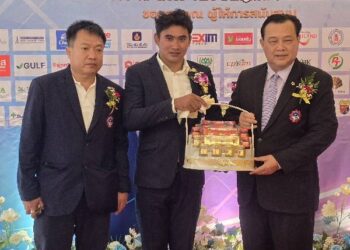 สมชาย จรรยา ส่งผู้แทน “สุรเดช มณีไพศาลสกุล” ร่วมแสดงความยินดี 60 ปี สมาคมสื่อภูมิภาค – “วันมูฮัมหมัดนอร์” เปิดงานยิ่งใหญ่ สื่อทั่วประเทศร่วมคับคั่ง