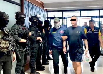 ไทย–ลาวผนึกกำลังร่วมทลายเครือข่ายยาเสพติด! รับตัว 5 นักค้ายาข้ามแดน ตามหมายจับคดีร้ายแรง