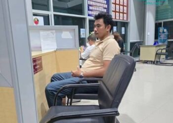 แท็กซี่อุกอาจ! พุ่งชน XMAX และรถพ่วงข้าง 2 คันกลางแยกลำสาลี ก่อนซิ่งหนี – ผู้เสียหายโร่แจ้ง สน.หัวหมาก ล่าตัวเอาผิด