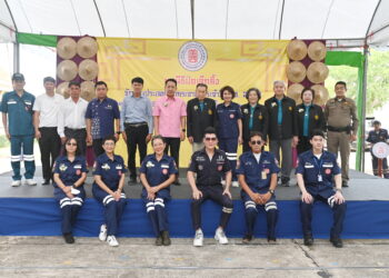 มูลนิธิป่อเต็กตึ๊ง แจกจ่ายเครื่องอุปโภคบริโภค พร้อมค่าพาหนะ ในประเพณีทิ้งกระจาด ประจำปี 2568 รวม 5,000 ชุด และจัดหน่วยแพทย์สงเคราะห์ชุมชนบริการตรวจรักษาฟรี ณ สุสานมูลนิธิป่อเต็กตึ๊ง อำเภอบ้านแพ้ว จังหวัดสมุทรสาคร