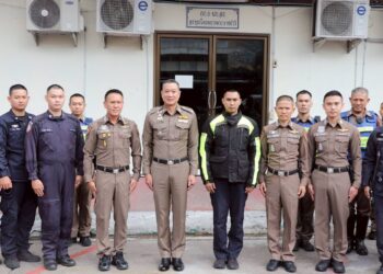 ผบ.ตร.ตรวจเยี่ยมตำรวจจราจรโครงการพระราชดำริ ชื่นชมทุกนายทำหน้าที่ด้วยดีตลอดมา