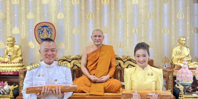พระบาทสมเด็จพระวชิรเกล้าเจ้าอยู่หัว ทรงพระกรุณาโปรดเกล้าฯ พระราชทานผ้าพระกฐิน ณ วัดไก่เตี้ย แขวงคลองชักพระ เขตตลิ่งชัน กรุงเทพมหานคร