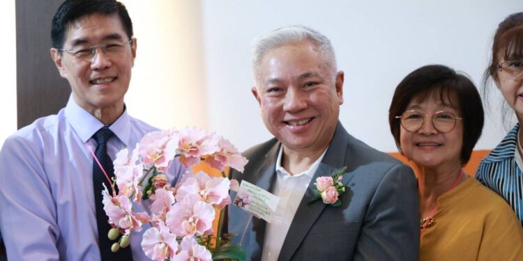 “คริสตจักรแสงสันติภาพ” จัดงานครบรอบ 20 ปี แห่งพระคุณ ส่งต่อความเชื่ออย่างมั่นคง จากรุ่นสู่รุ่น พร้อมมอบโล่เกียรติคุณให้กับสมาชิกผู้รับใช้