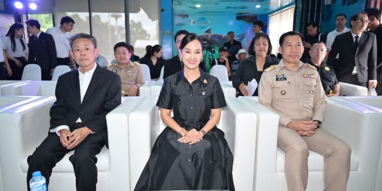 รมช.มท. ตรวจเยี่ยมการดำเนินงานศูนย์บริหารจัดการคุณภาพน้ำองค์การบริหารส่วนตำบลลำโพ อ.บางบัวทอง จ.นนทบุรี