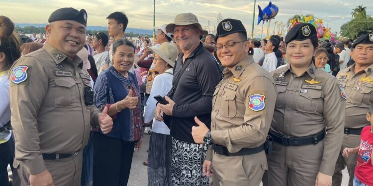 ผบช.ทท.กำชับเข้ม ตร.ท่องเที่ยวอีสาน ดูแลนักท่องเที่ยวงานประเพณี “ไหลเรือไฟ – บั้งไฟพญานาค”