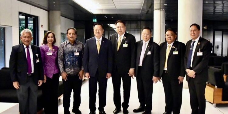 “รองนายกฯ สุชาติ” ร่วมแถลงนโยบายรัฐบาลต่อรัฐสภา ชูนโยบายด้านภัยธรรมชาติและสิ่งแวดล้อม เร่งพัฒนาเครือข่ายเตือนภัยพิบัติ และมุ่งผลักดันสังคมคาร์บอนต่ำ
