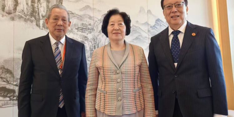 พินิจ จารุสมบัติ เยือนจีน ร่วมประชุม “ปรัชญาจูจื่อกับอารยธรรมโลก”ชี้สอดคล้องค่านิยมไทย–ยกย่องเป็น “ทรัพย์สินทางปัญญาแห่งมนุษยชาติ”