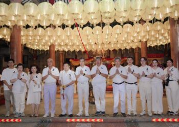 มูลนิธิป่อเต็กตึ๊ง รวมพลังผู้มีจิตศรัทธานับพัน จัดพิธีเวียนธูปศักดิ์สิทธิ์ เนื่องในเทศกาลกินเจ ประจำปี 2568
