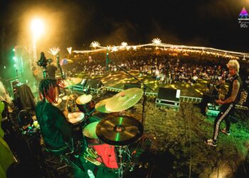 “Rock Winter 90s” จุดไฟร็อกกลางลมหนาวที่ภูน้ำผึ้ง หัวหิน เสียงกรี๊ดสนั่นทั้งคืน!