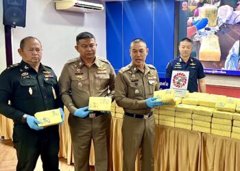 ตำรวจ 191 ตัดเส้นทรงลำเลียง รวบนักบินรถบรรทุก ควบ “ม้า 5 ล้านเม็ด” กลางถนนนครสวรรค์ ขณะลำเลียงยานรก จากภาคเหนือสู่ภาคกลาง มูลค่าแตะ 150 ล้าน