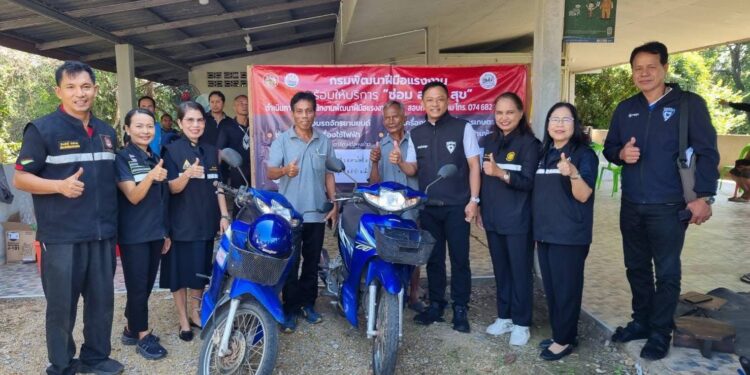 กรมพัฒนาฝีมือแรงงาน จัดศูนย์บริการ “ซ่อม สร้าง สุข” ช่วยเหลือผู้ประสบอุทกภัยภาคใต้ ประชาชนเข้ารับบริการกว่า 3 พันคน ลดค่าใช้จ่ายกว่าล้านบาท