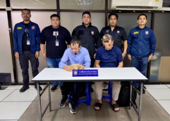 ตำรวจ บก.ทท.1 จับกุมกลุ่มชาวต่างชาติลักทรัพย์นักท่องเที่ยว บนรถไฟฟ้า BTS