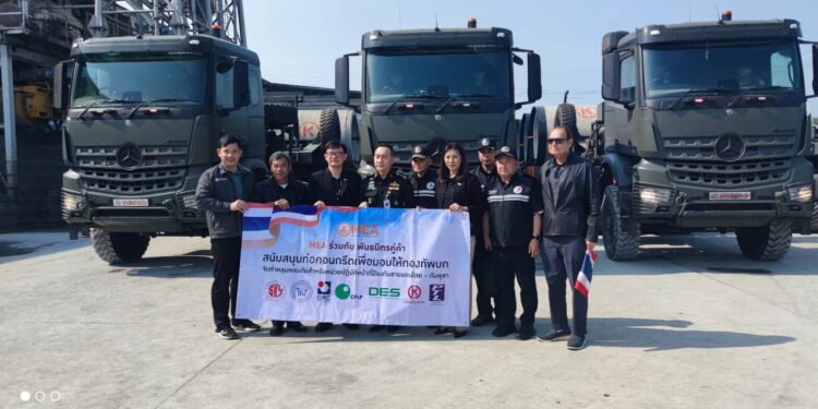 ทัพหน้าอุ่นใจ! ‘กวีวรรณ’ ส่งบังเกอร์-อุปกรณ์พรางตัว 4 ตัน เสริมแกร่งชายแดนเขมร รับมือโดรนปริศนา