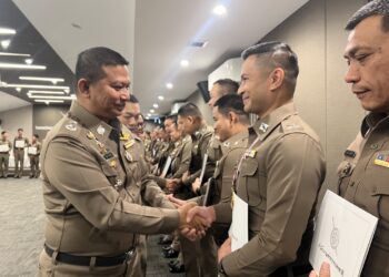 บช.น.ปั้น “ครูตำรวจ D.A.R.E.” รุ่น 264 เสริมเกราะเยาวชน สกัดยาเสพติดเชิงรุกถึงรั้วโรงเรียน