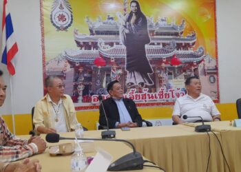 สโมสรสื่อมวลชนคนอีสาน มอบรถขับเคลื่อน 4 ล้อ เอนกประสงค์ ให้ ” มูลนิธิ พุทธธรรม (ฮุก 31 ) โคราช