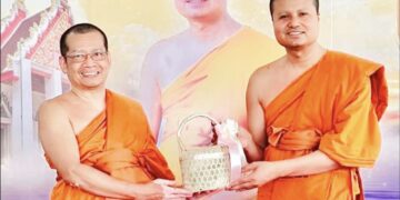 ศรัทธาท่วมวัด! 41 ปี “พระครูพิพิธธรรมเทศก์” แจกทุน 45 ชีวิต อัด 3 ล้านซื้อเครื่องมือแพทย์ รพ.บางกรวย