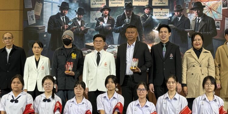 สร้างภูมิคุ้มกันตั้งแต่วัยเรียน! “รองจ๋อ” ผนึก “สว.แจ๊ะ” เปิดยุทธการปั้นนักสืบรุ่นจิ๋ว สร้างเกราะเหล็กกันภัยในรั้วโรงเรียน