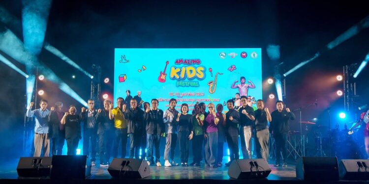 การท่องเที่ยวแห่งประเทศไทย(ททท.) ร่วมกับ กรุงเทพมหานคร และ สมาคมกีฬาคิกบ็อกซิ่งแห่งประเทศไทย จัดกิจกรรม AMAZING KIDS FESTIVAL กระตุ้นการท่องเที่ยวในรูปแบบ Event Tourism การท่องเที่ยวเชิงกิจกรรม และ การท่องเที่ยวเชิงครอบครัว (Family Tourism) กระตุ้นเศรษฐกิจ