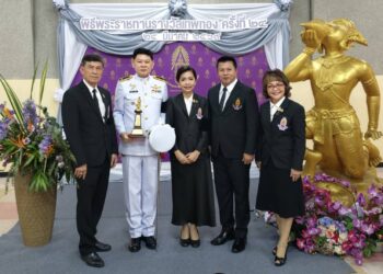 “เทพทอง 24” ประกาศศักดิ์ศรีคนสื่อ! องคมนตรีผู้แทนพระองค์มอบรางวัลเกียรติยศ 56 องค์กร-บุคคลน้ำดี