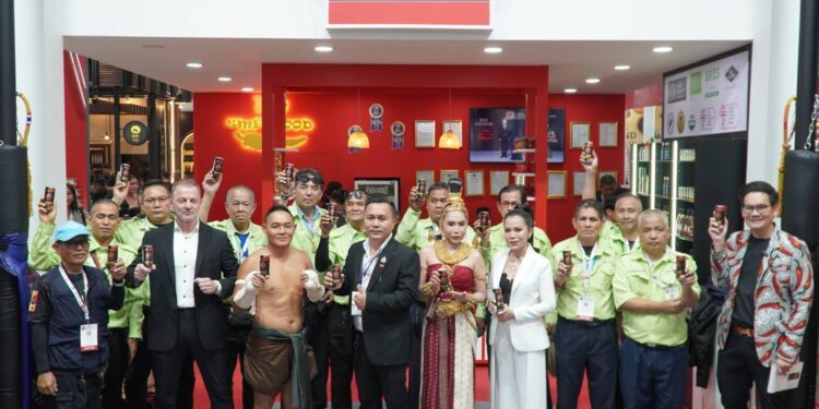 KNOCKOUT เปิดตัว “แสนชัย” ยอดมวยไทยระดับตำนาน นั่งแท่นพรีเซนเตอร์ ดันแบรนด์เครื่องดื่มไทยสู่เวทีโลก ตั้งเป้าจำหน่ายผลิตภัณฑ์กว่า 500 ล้านบาท