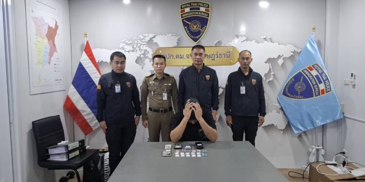 ตม.สุราษฎร์ธานีตามรวบหนุ่มอิสราเอล เครือข่ายขบวนการค้ายารายใหญ่ ดำเนินคดีเตรียมส่งกลับ