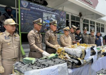 สภ.ธัญบุรี จ.ปทุมธานี จับกุมคดียาเสพติดรายสำคัญเครือข่าย “หนุ่มโน้ต ป.หางยาว ปทุมธานี”