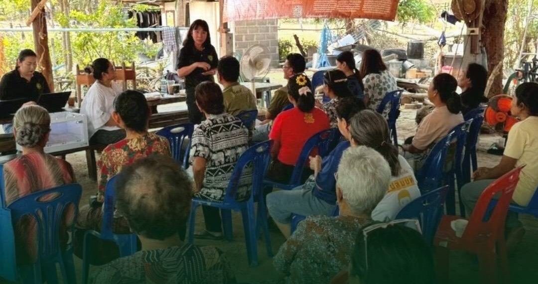 “พลิกฟื้นตำนาน “ดินโสกผีดิบ” สู่ผ้าไหมทอมือรักษ์โลก! วศ. จับมือชุมชนผ้าทอมือในจังหวัดขอนแก่น ยกระดับผ้าไหมทอมือย้อมสีธรรมชาติ ผลักดันนโยบายสิ่งแวดล้อม สู่ความยั่งยืน”