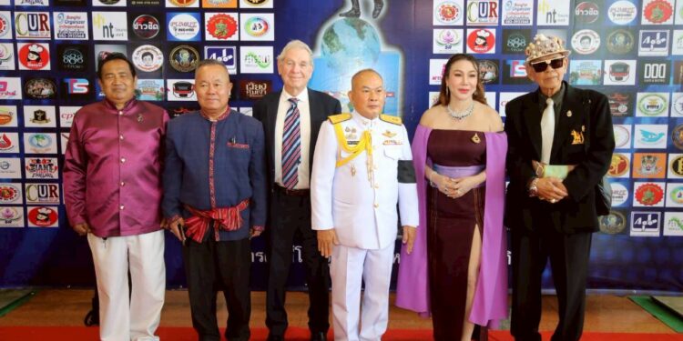 “นา ดาราวาไรตี้” จัดงานใหญ่แห่งปี มอบรางวัล นพเก้าดาวมงกุฏเพชร 2569 สุดอลังการ โดยนพ.ชลน่าน ศรีแก้ว ประธานมอบรางวัล