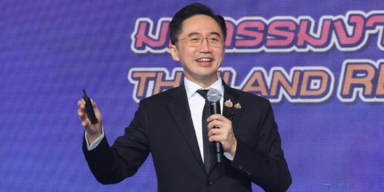 รองนายกฯ “ยศชนัน” ชูวิจัยทางคลินิกเป็น New Growth Engine ดันไทยสู่ศูนย์กลาง Clinical Research ของภูมิภาค ในเวทีมหกรรมงานวิจัยแห่งชาติ 2569