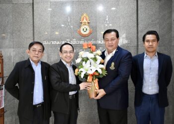 “นายก สนท.” แต่งตั้ง ‘สุนทร ช่วยตระกูล’ นักหนังสือพิมพ์อาวุโส และ ‘ปรพล อดิเรกสาร’ อดีต ส.ส.หลายสมัย เป็นที่ปรึกษาสมาคม เสริมทัพด้วยประสบการณ์และวิสัยทัศน์ พัฒนาองค์กรสื่อแห่งแรกของไทย