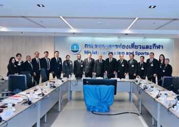 รมว.ท่องเที่ยวฯ ผนึกวุฒิสภา ยกเครื่องท่องเที่ยวไทยสู้วิกฤตแข่งขันโลก