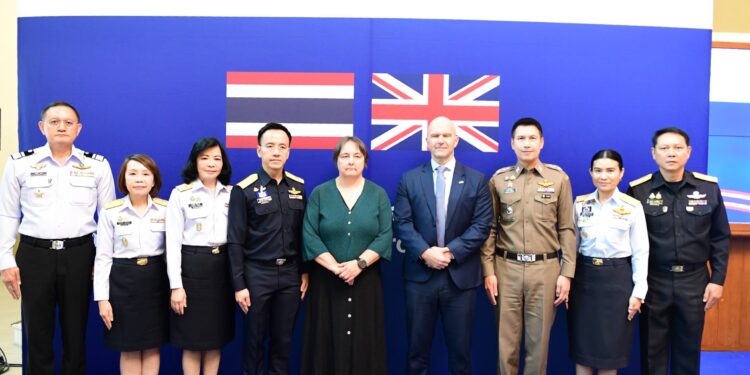 กรมศุลกากรจับมือสำนักงานอาชญากรรมแห่งชาติ สหราชอาณาจักร ยกระดับความร่วมมือไทย–สหราชอาณาจักร เพิ่มความเข้มงวดปราบปรามผู้ลักลอบส่งออกกัญชาผิดกฎหมาย