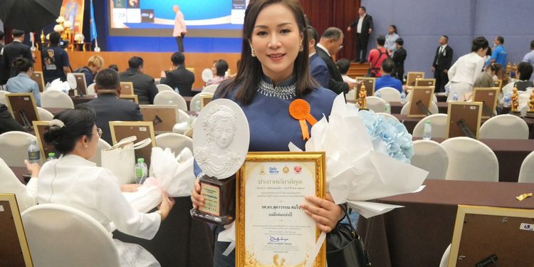 “รศ.ดร.สุดาวรรณ สมใจ” คว้า 2 รางวัลใหญ่ “แม่ดีเด่น-ผู้บริหารดีเด่นแห่งปี 2569” โครงการแม่ของแผ่นดิน