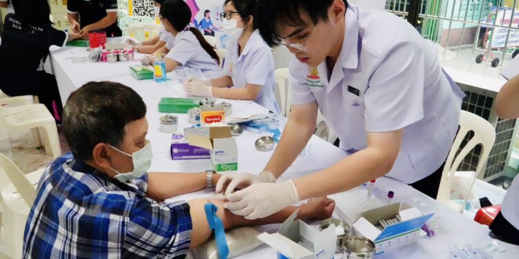 สหเวชฯ จุฬาฯ ลุยบ้านครัว! ผนึก 3 คณะตรวจสุขภาพเชิงรุก ชูโมเดล “สุขภาวะยั่งยืน”