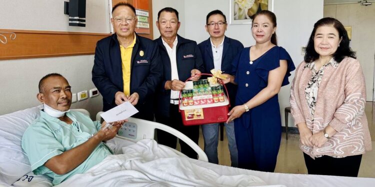 นายกสมาคมตำรวจ เยี่ยม “หมวดประสาร” ถูกต่างชาติปาดคอ ชื่นชมฮีโร่ผู้พิทักษ์สันติราษฎร์ จี้ทบทวนยุทธวิธีจับกุม ลดการสูญเสีย