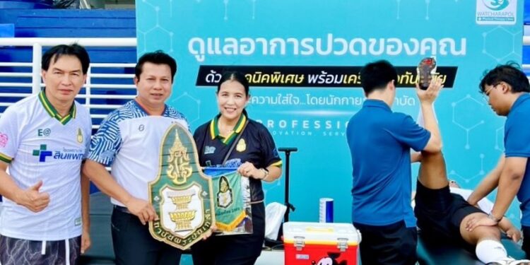 เตะสนั่นสนามทัพฟ้า! “รักเมืองไทยครั้งที่ 4” สถาบันพระปกเกล้า-วปอ. ผนึกกำลัง เตะกระชับมิตรสามัคคี ต่างรุ่นต่างวัย หัวใจเดียวกัน “แพ้-ชนะ” คือมิตรภาพ