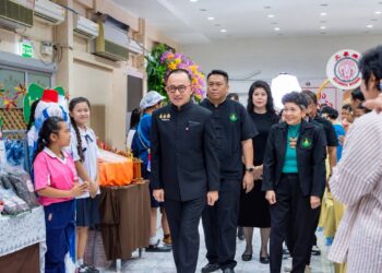 องคมนตรี เปิดงานวันอนุรักษ์และพัฒนาแม่น้ำคูคลองแห่งชาติ และวันเยาวชนแห่งชาติ ปี 2569 จ.นครปฐม