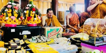 สายบุญทะลักวัดปลูกศรัทธา ทอดกฐินรับ ‘หลวงปู่ทวด รุ่นปลดหนี้’ ขลังสุดขีด! ‘หลวงปู่ศิลา’ เมตตาอธิษฐานจิตปลุกเสก